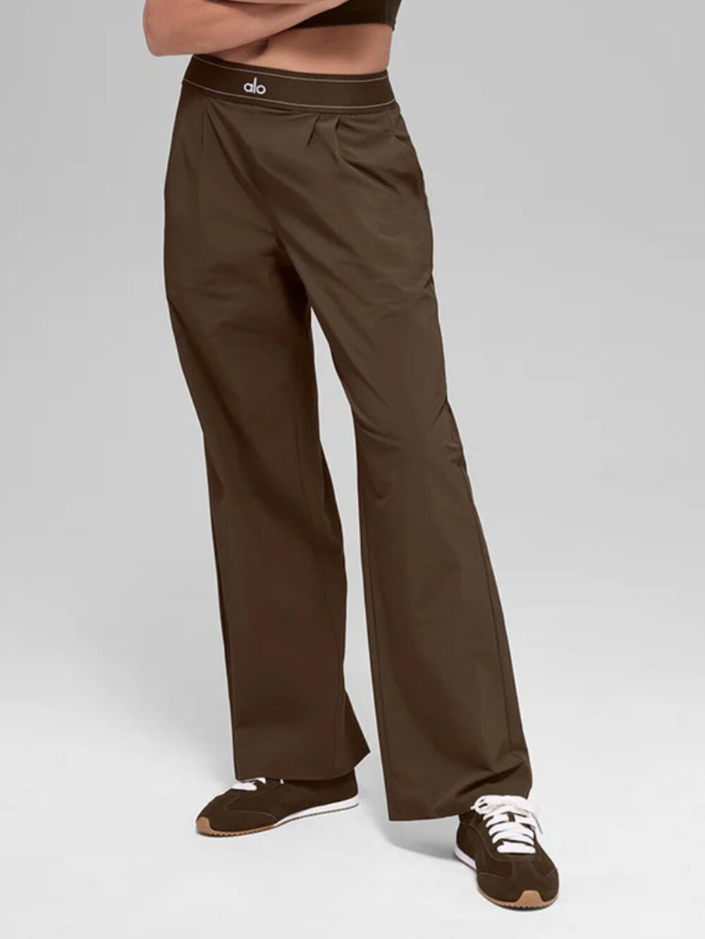 NWT 🥳 ALO Yoga Women's Classic Espresso Relaxed Straight Leg Pants | Regular🤎 - Picture 8 of 9